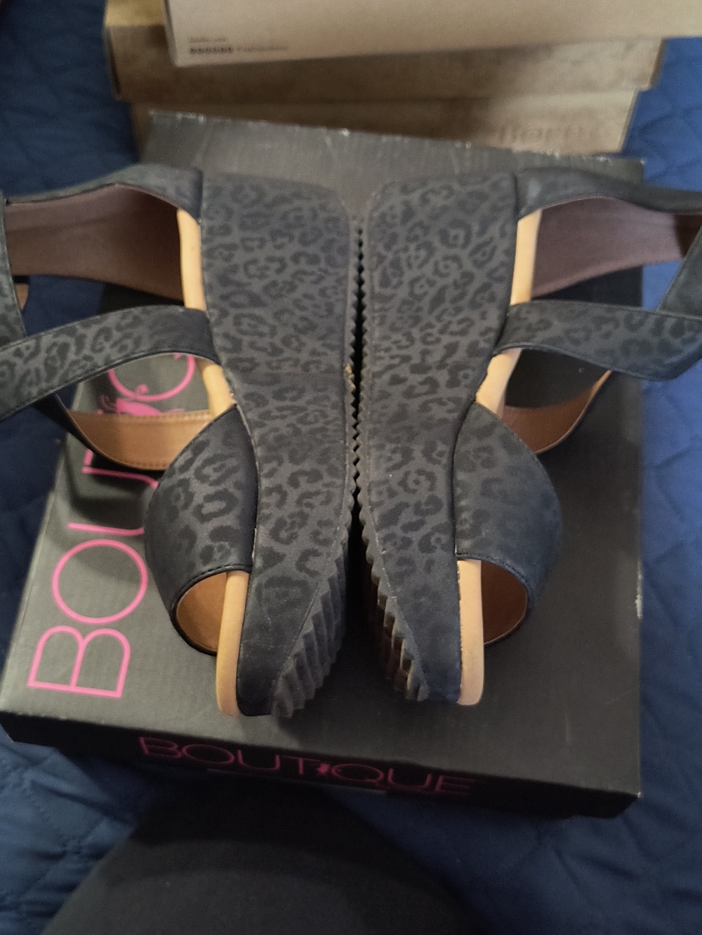 Boutique Leopard Print Crisscross Wedge Sandals - Black - Picture 3 of 7